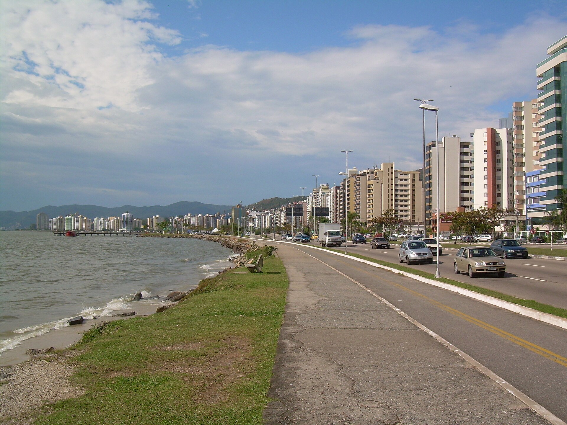 Imagem de referência de Florianópolis, descrito nos dados abertos como capital do estado brasileiro de Santa Catarina