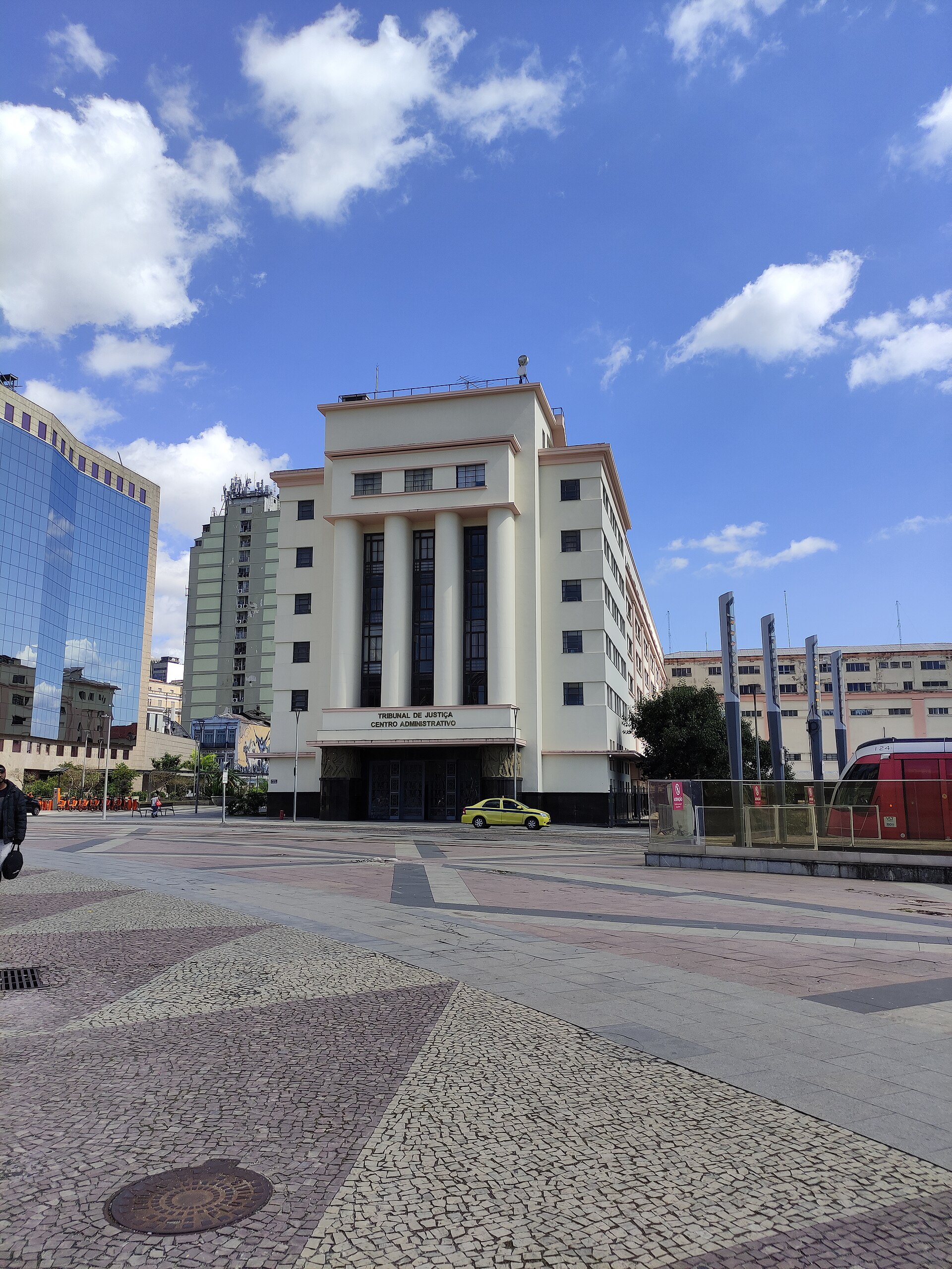 Imagem de referência de Prédio da CONAB, descrito nos dados abertos como bem tombado pelo Instituto Estadual do Patrimônio Cultural do Rio de Janeiro na cidade do Rio de Janeiro