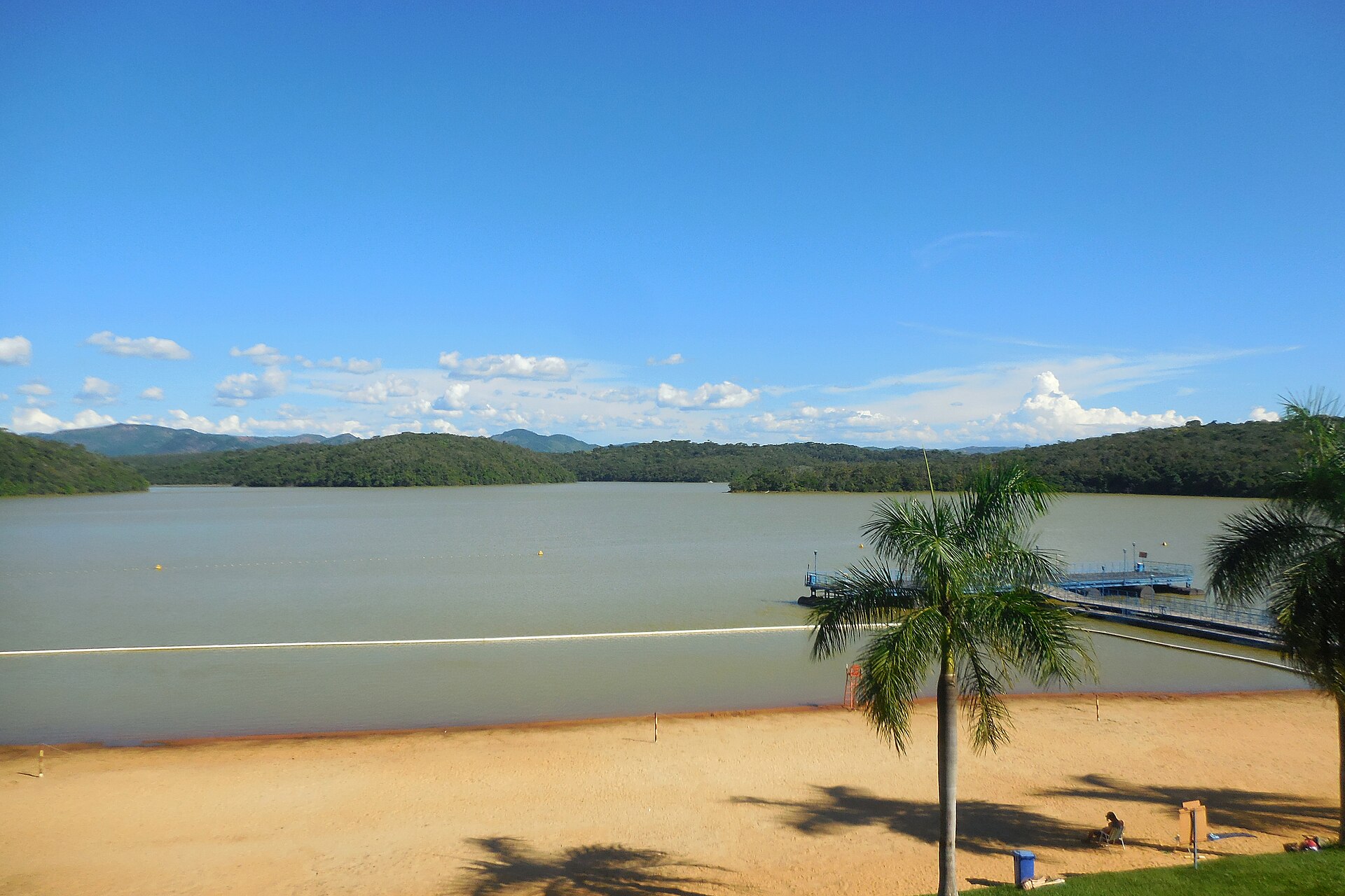 Imagem de referência relacionada a Lagoa Silvana, item descrito como lagoa em Caratinga, Minas Gerais, Brasil