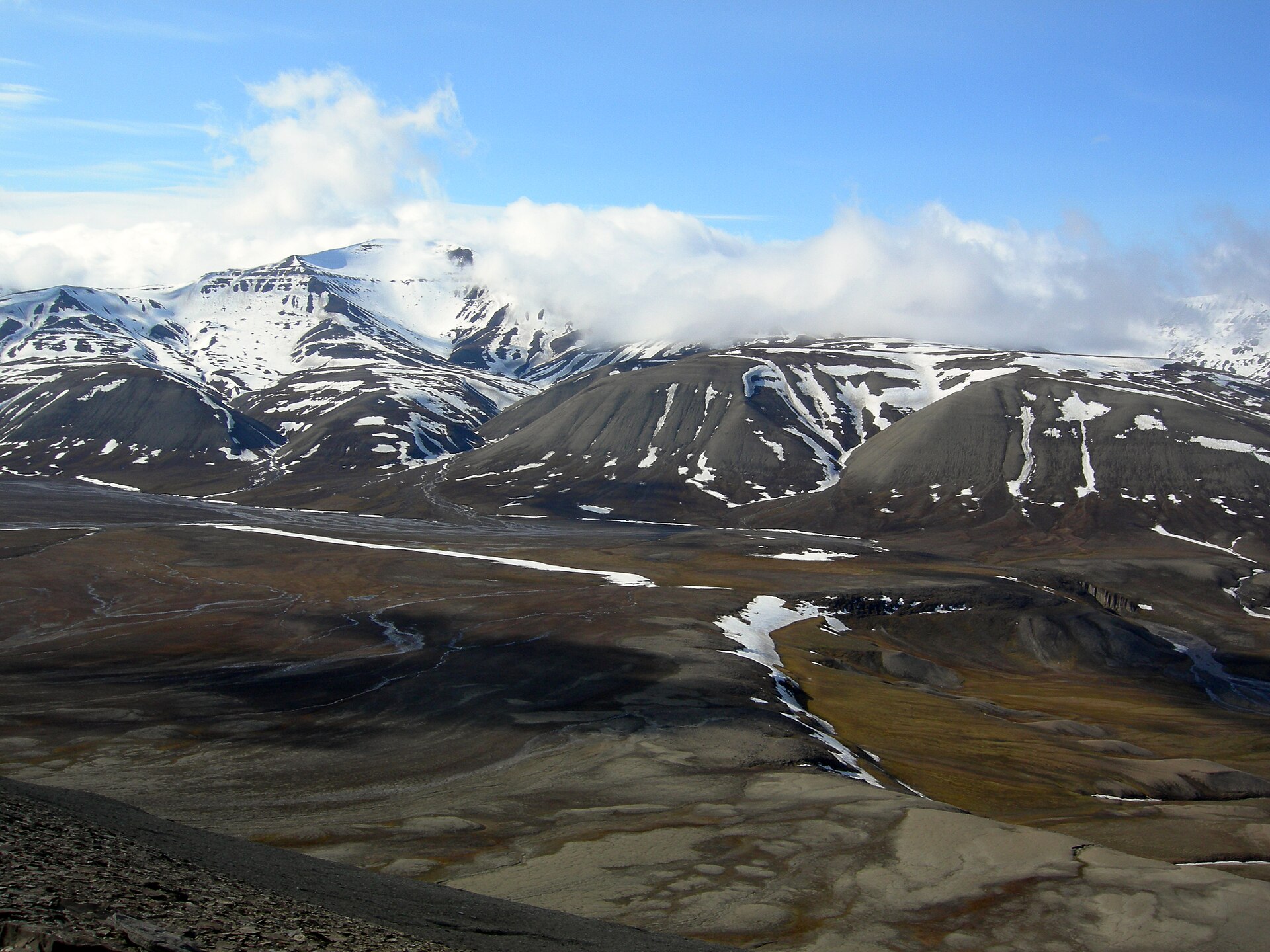 Imagem de referência de Spitsbergen, descrito nos dados abertos como maior ilha do arquipélago de Svalbard no norte da Noruega