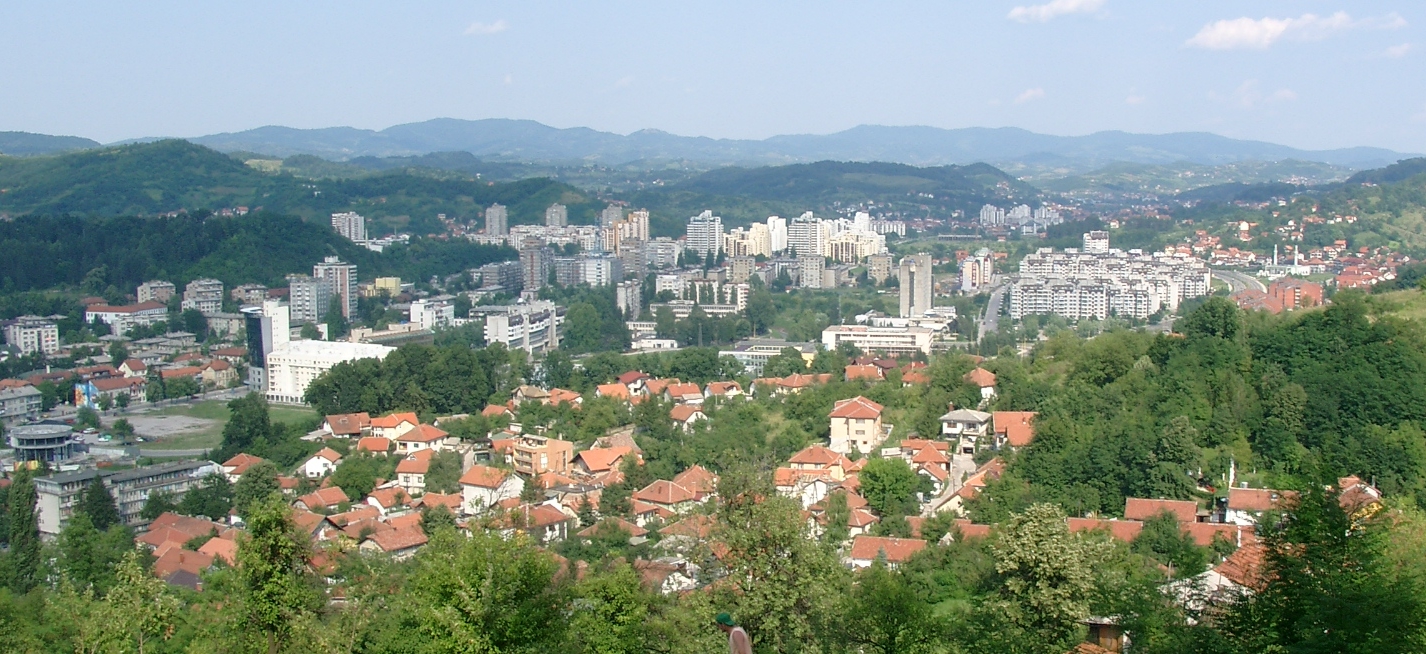 Imagem de referência de Tuzla, descrito nos dados abertos como vila da Bósnia e Herzegovina