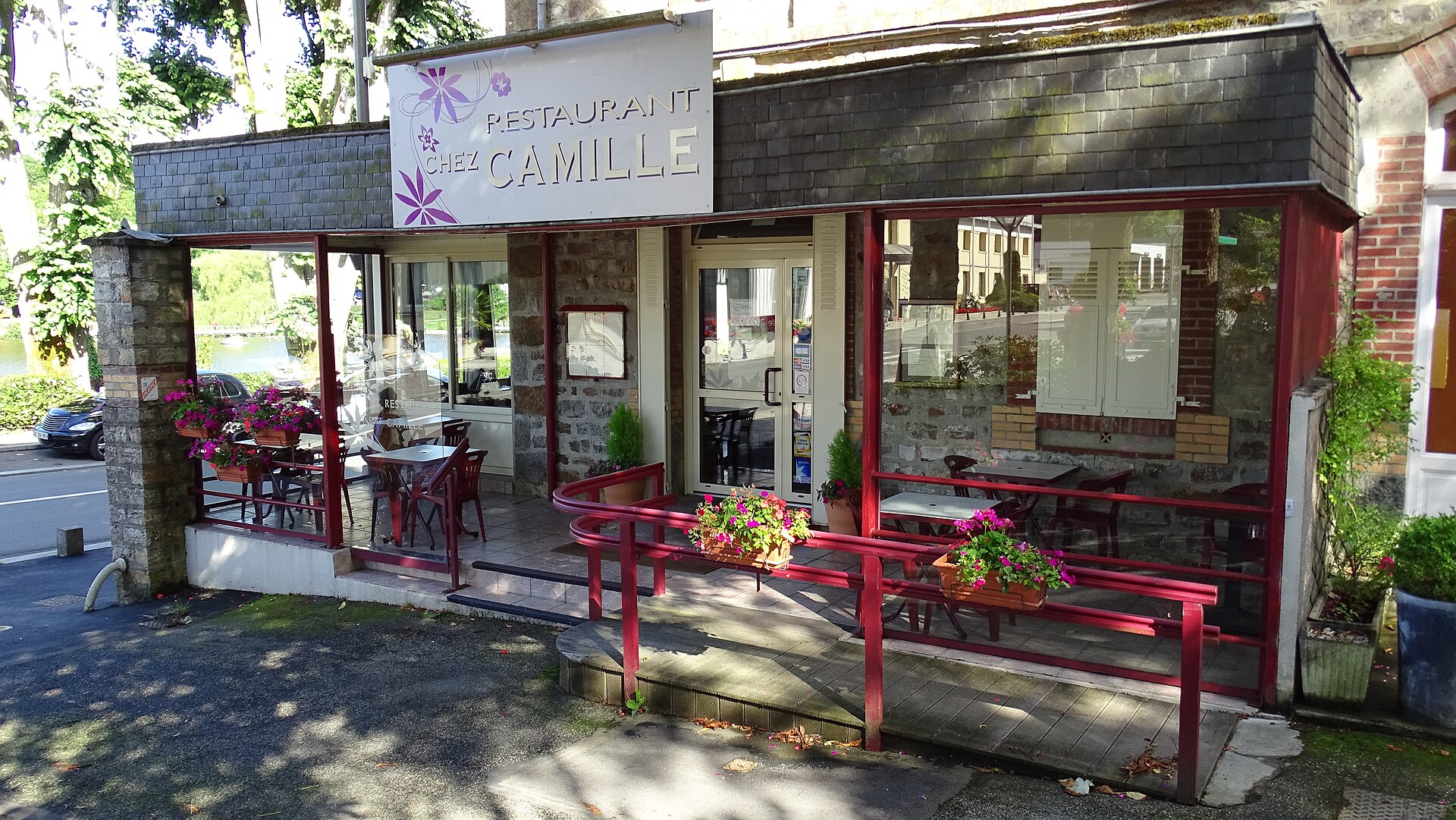 Imagem de referência de Bagnoles de l'Orne Normandie, descrito nos dados abertos como comuna em Normandia, França