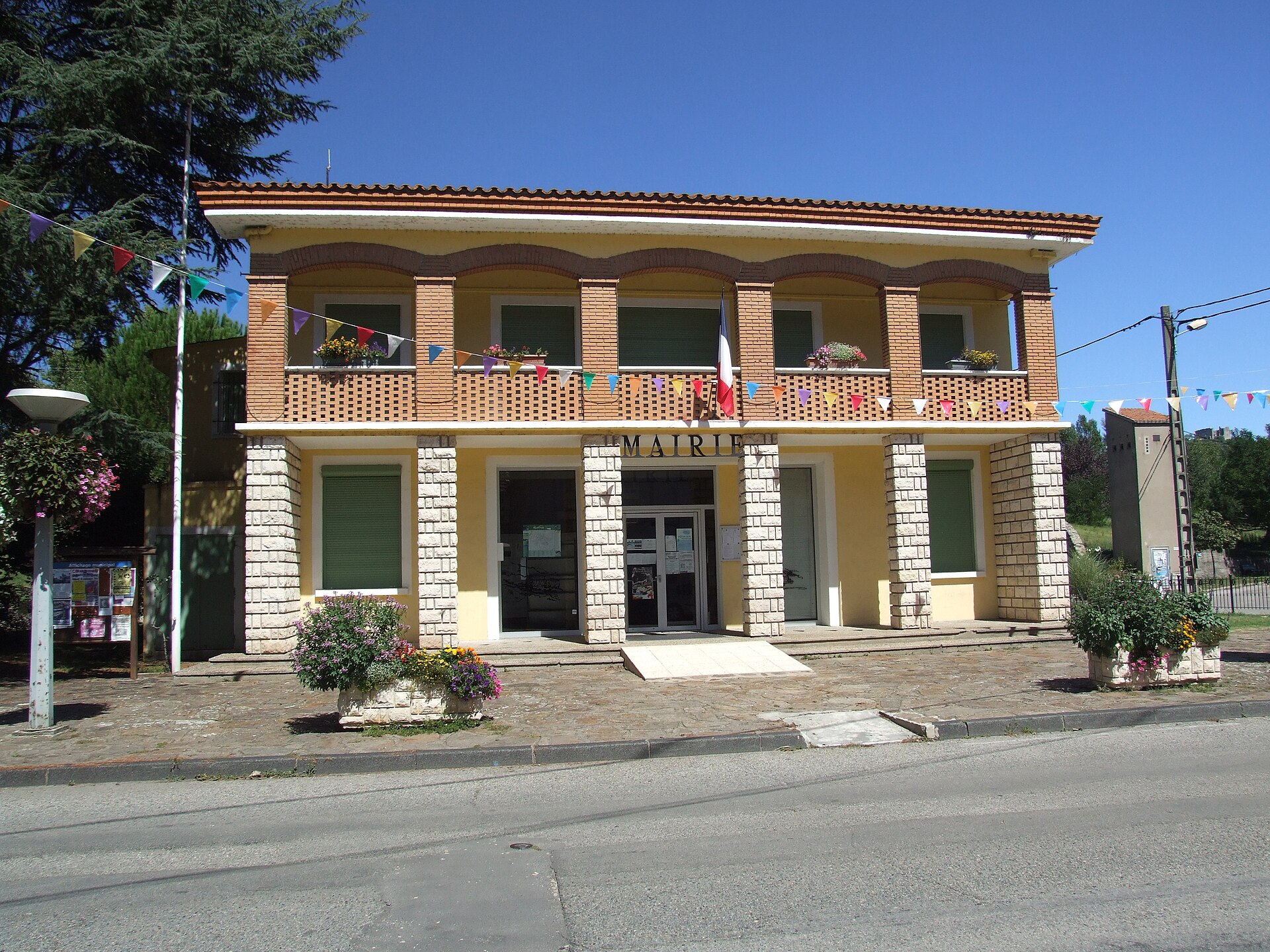 Imagem de referência de Molières-sur-Cèze, descrito nos dados abertos como comuna francesa