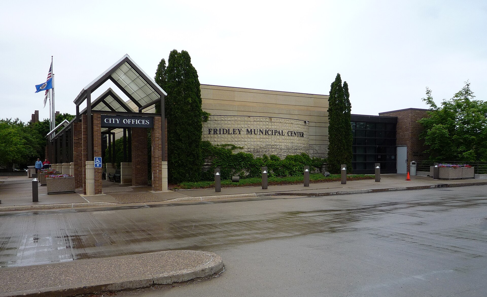 Imagem de referência de Fridley, descrito nos dados abertos como cidade em Minnesota, Estados Unidos