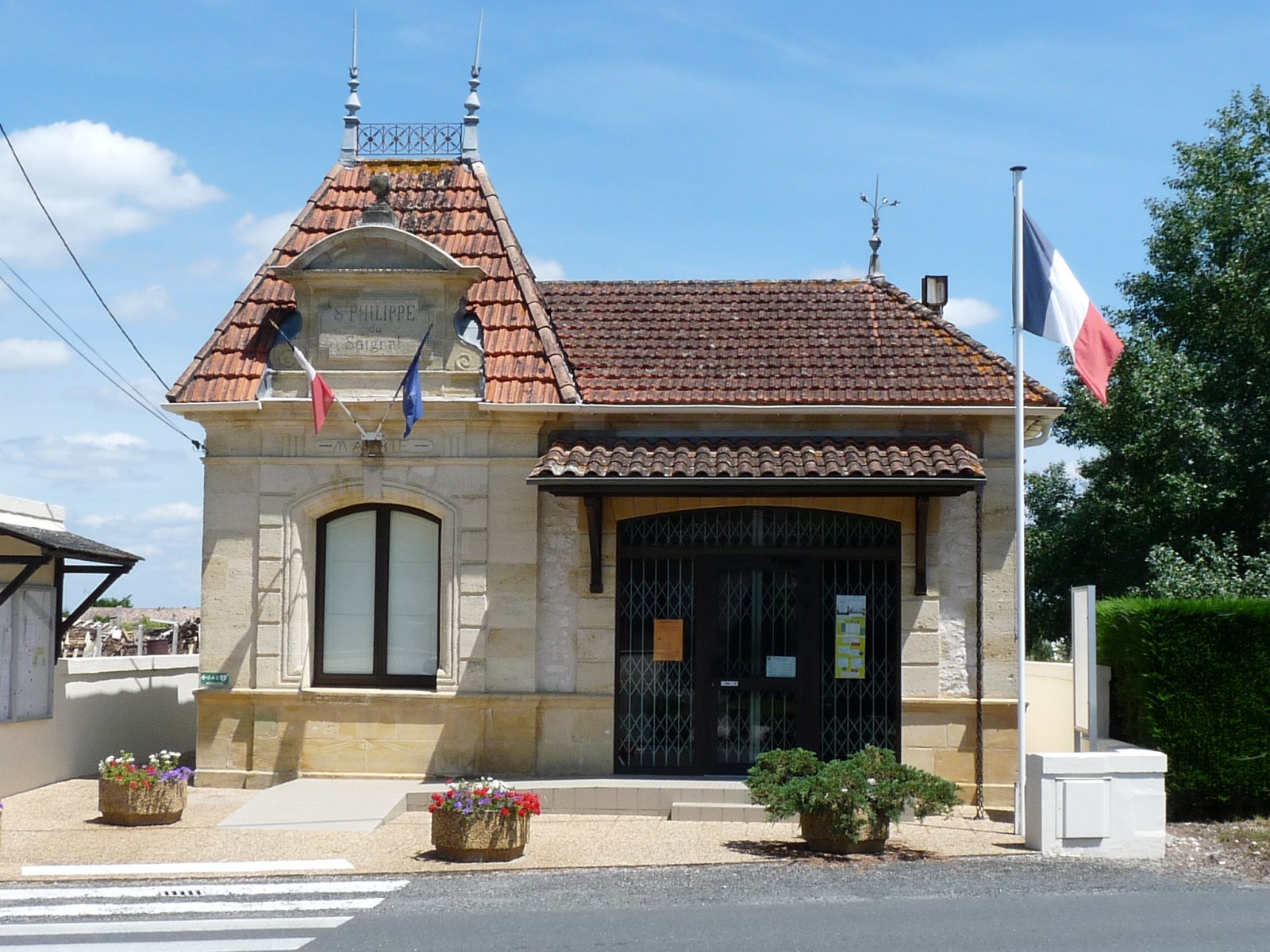 Imagem de referência de Saint-Philippe-du-Seignal, descrito nos dados abertos como comuna francesa