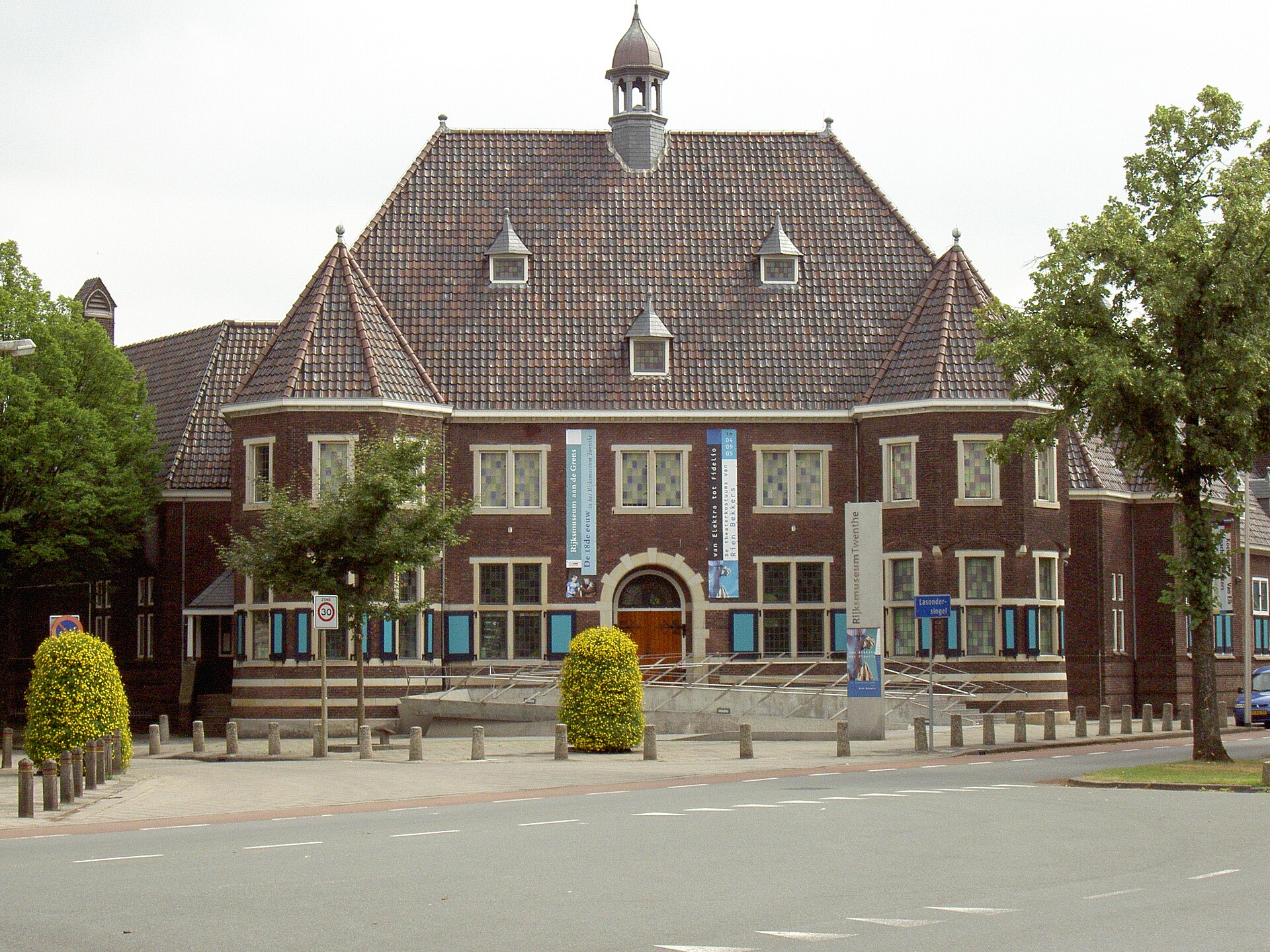 Imagem de referência de Enschede, descrito nos dados abertos como cidade e município em Overissel, Países Baixos