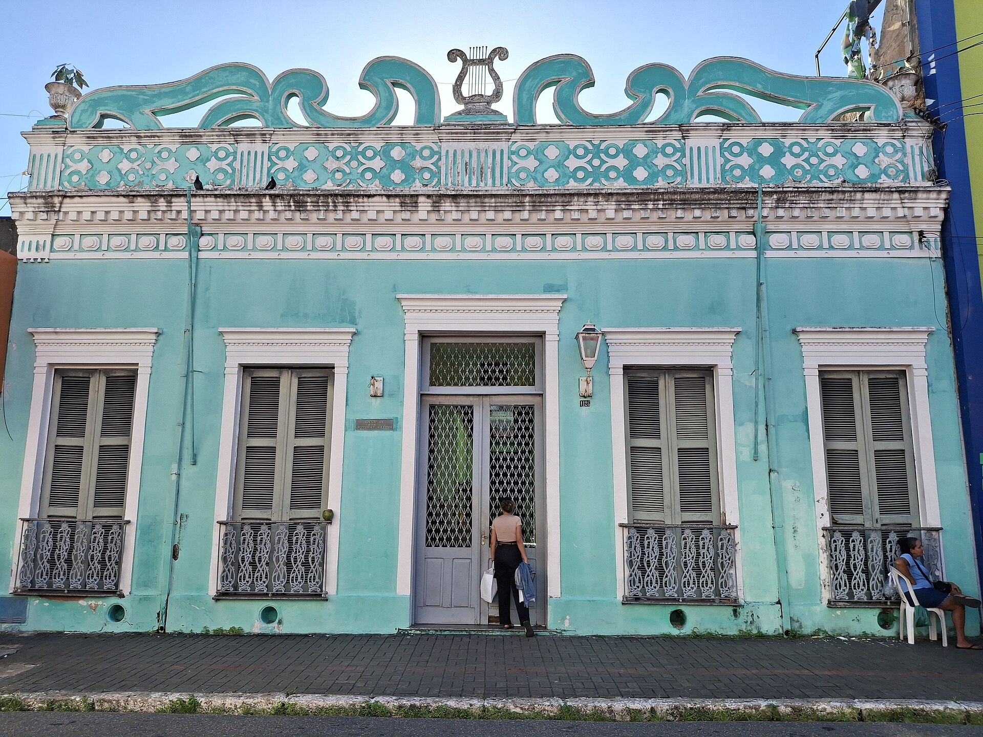 Imagem de referência relacionada a Casa de Juvenal Galeno, item descrito como museu na cidade de Fortaleza, Brasil