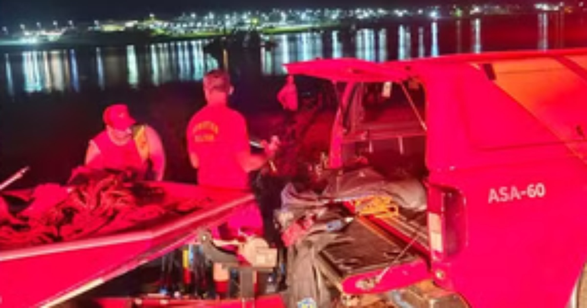 Corpo de pai é encontrado após embarcação virar com filho de 4 anos junto; criança segue desaparecida