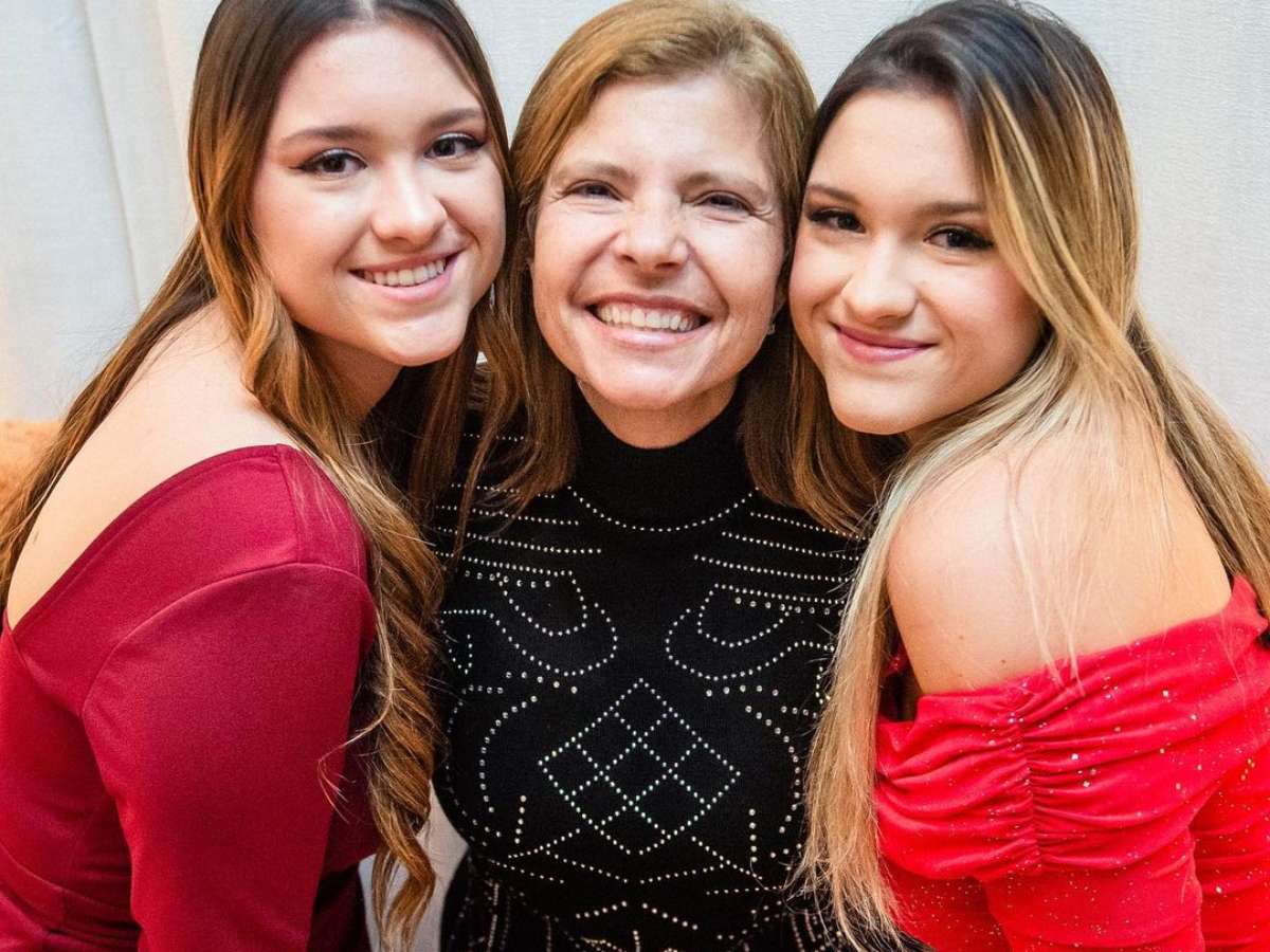 Filhas gêmeas de Gugu Liberato curtem viagem com a mãe pela Itália