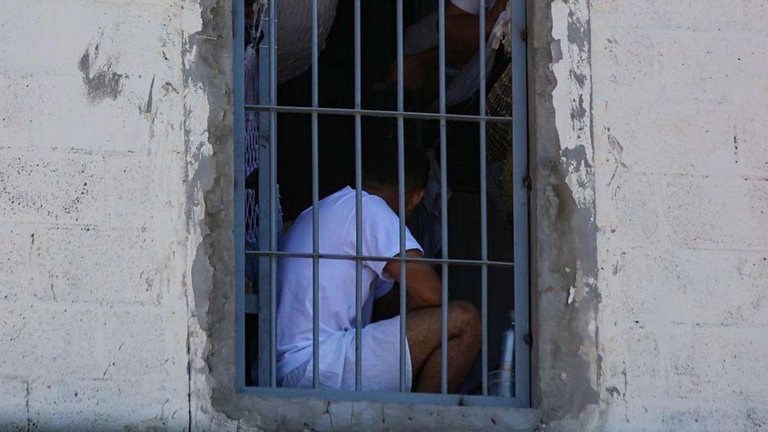 O Cecot é a prisão mais conhecida de El Salvador, mas a maioria dos detidos durante o regime de exceção fica em outras penitenciárias