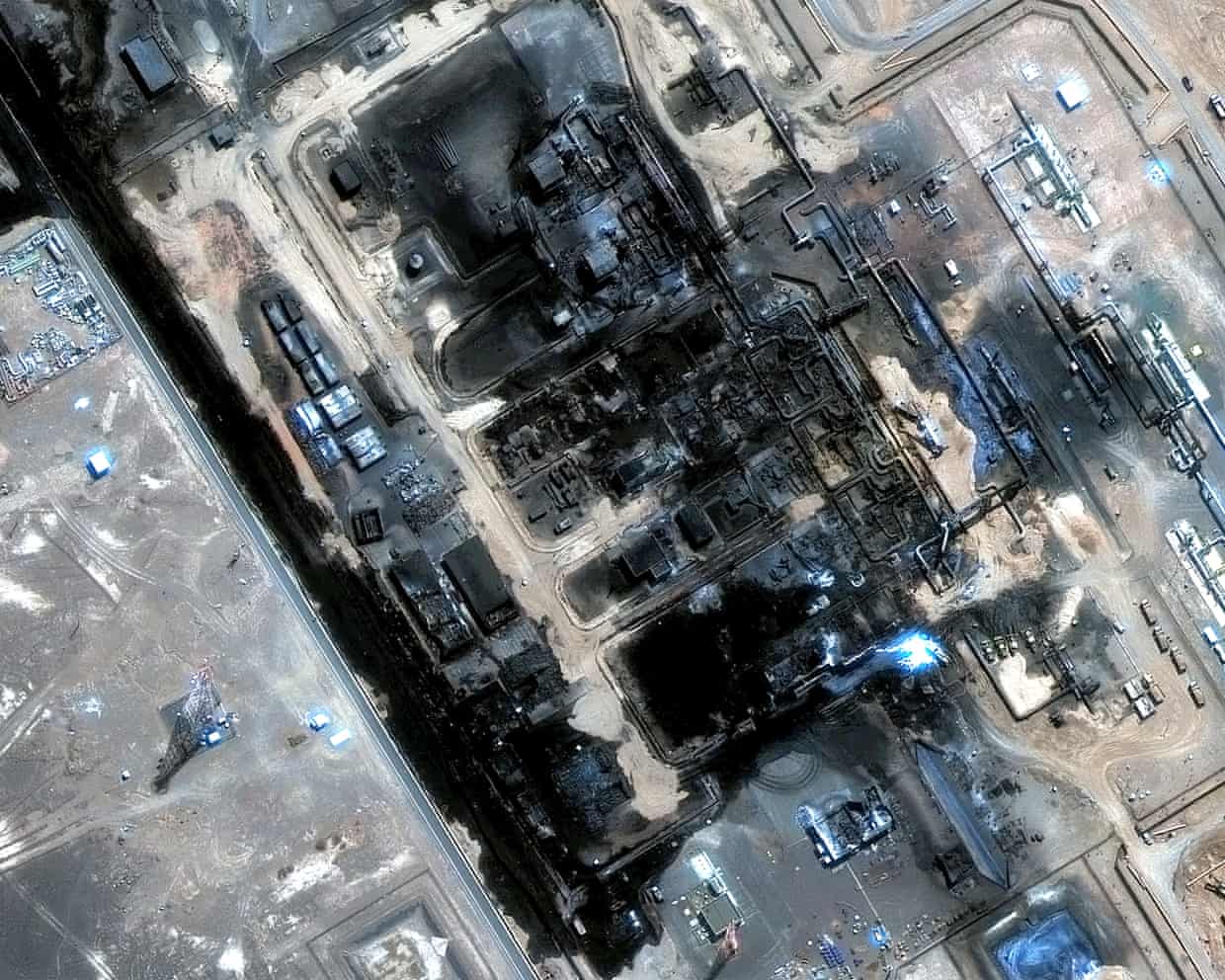 Estados do Golfo adiam conversas sobre o estreito de Ormuz com o Irã à medida que o conflito no Iêmen se intensifica
