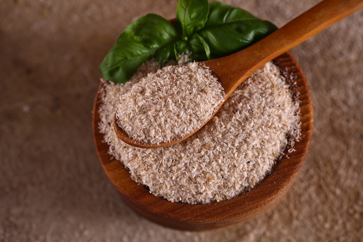 Suco verde com maçã e abacaxi promove saciedade e ajuda na saúde intestinal