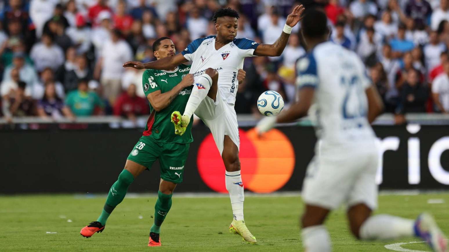 Palmeiras perdeu para a LDU em Quito e garantiu vaga nos p&ecirc;naltis