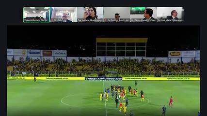 STJD avalia comunicação do VAR sobre o chute de Abel no microfone
