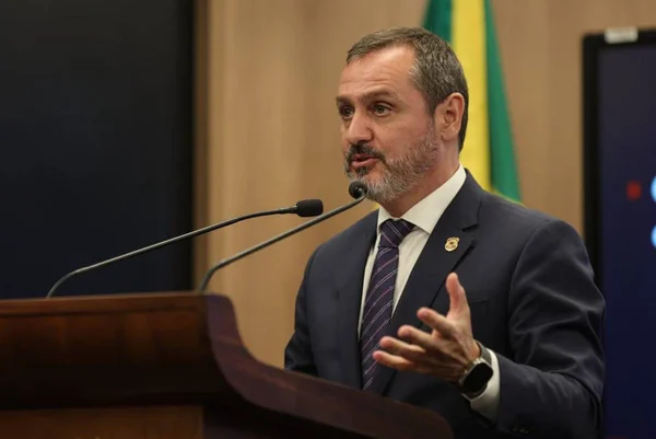 O que Andrei alegou a Flávio Dino após acusações de André Mendonça