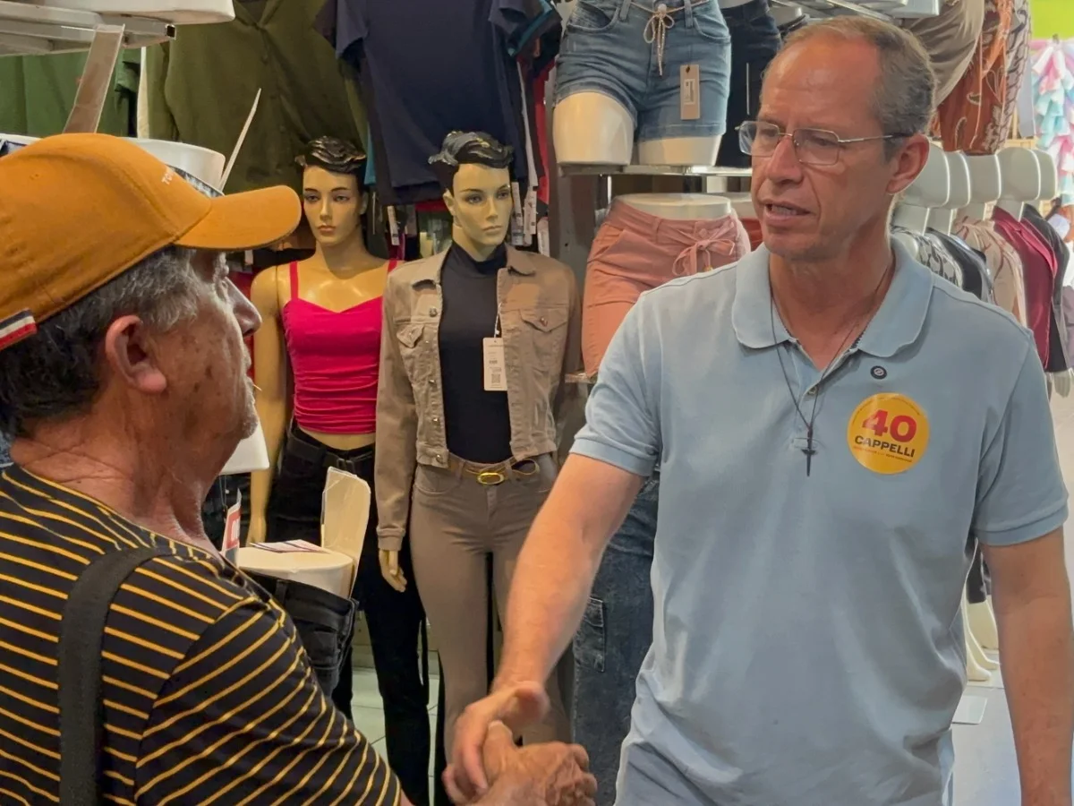 Cappelli diz que, se eleito, contratará 10 mil profissionais de saúde no DF