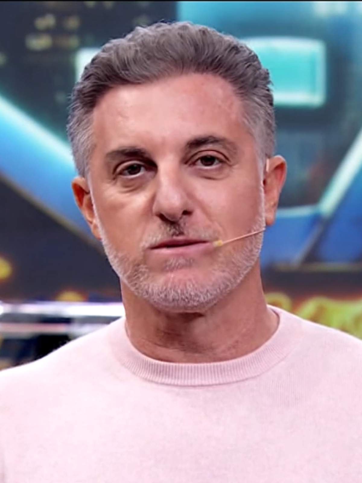 Daniel Vorcaro patrocinou programa de Luciano Huck na Globo; investimento passou de R$ 83 milhões, diz revista