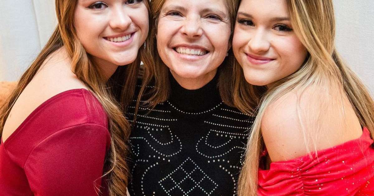 Filhas gêmeas de Gugu Liberato curtem viagem com a mãe pela Itália