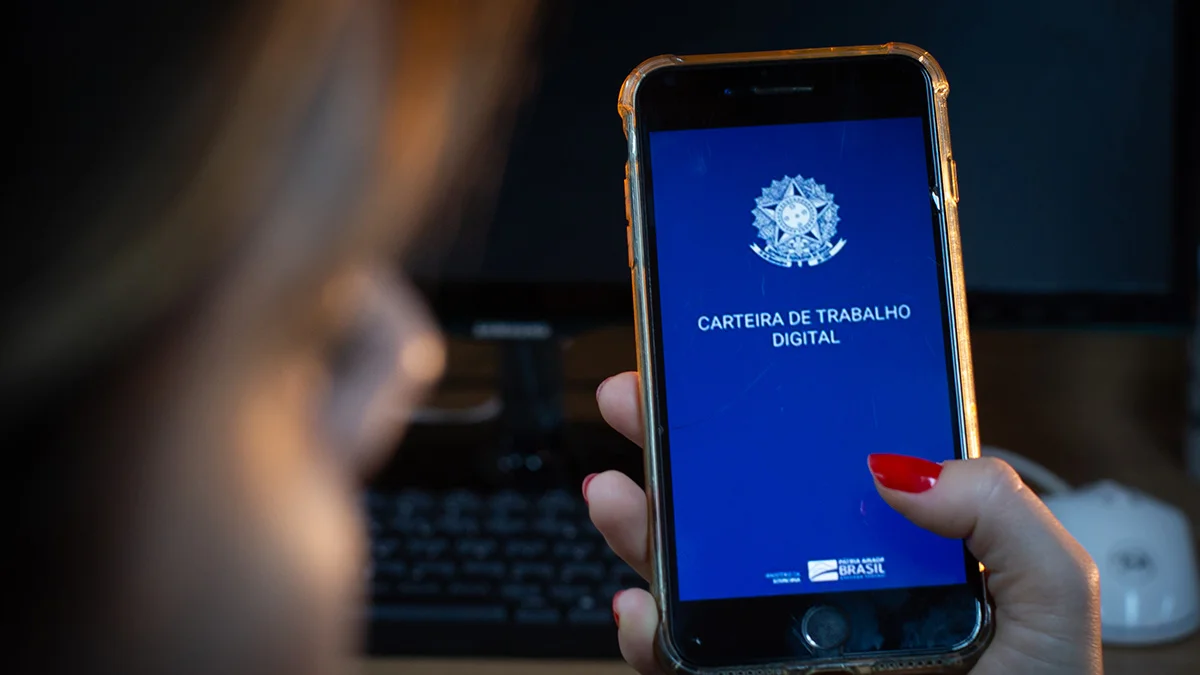 Agências do trabalhador oferecem 1.274 vagas com salários até R$ 3,5 mil