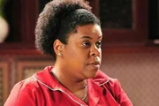 Cacau Protásio voltará a viver Zezé, mas não em Avenida Brasil 2; entenda
