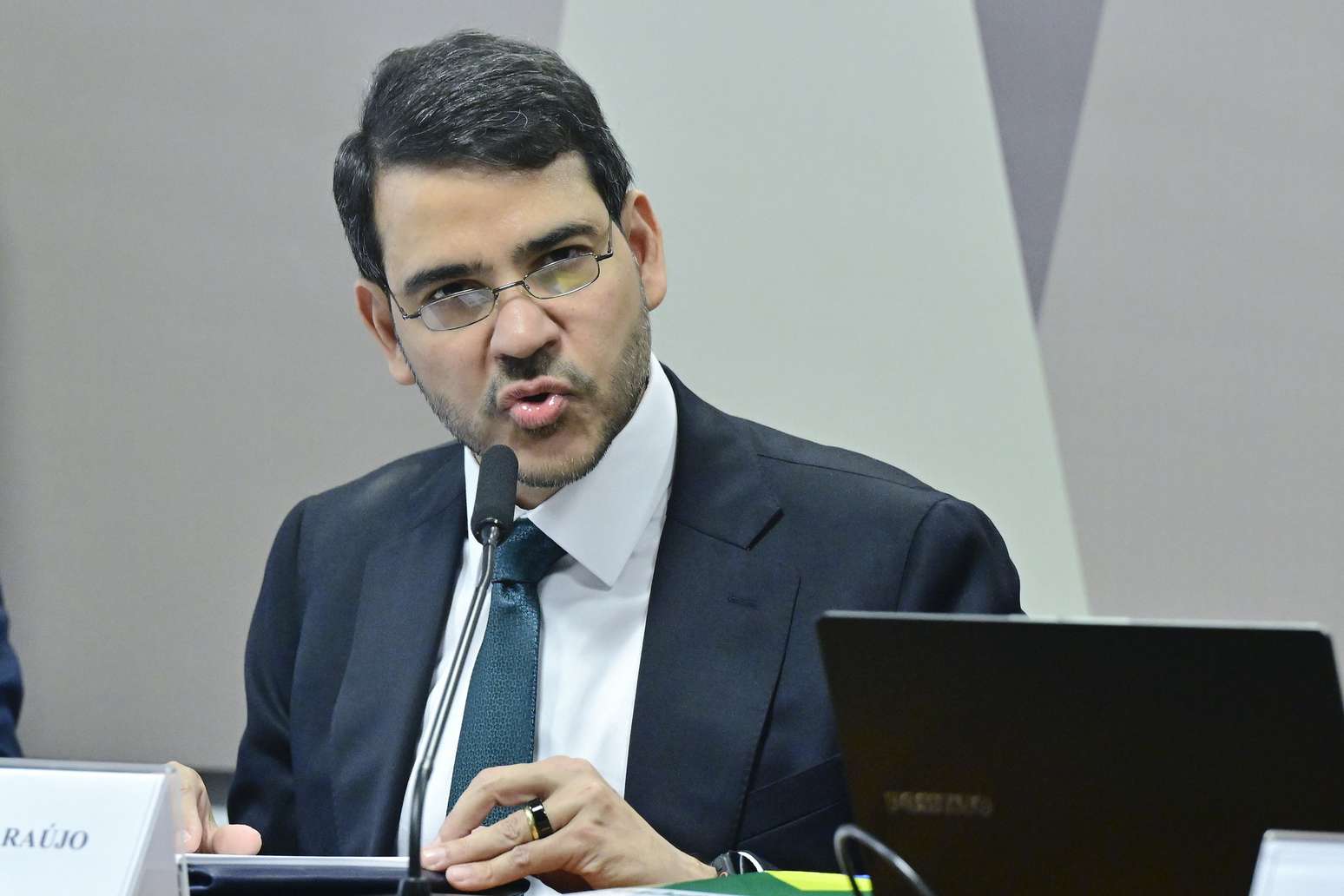 Senado rejeitou a indicação Jorge Messias para vaga no STF por 42 votos a 34