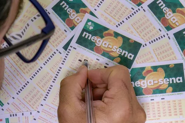 Mega-Sena 3058 acumula e prêmio sobe para R$ 102 milhões. Veja resultado - destaque galeria