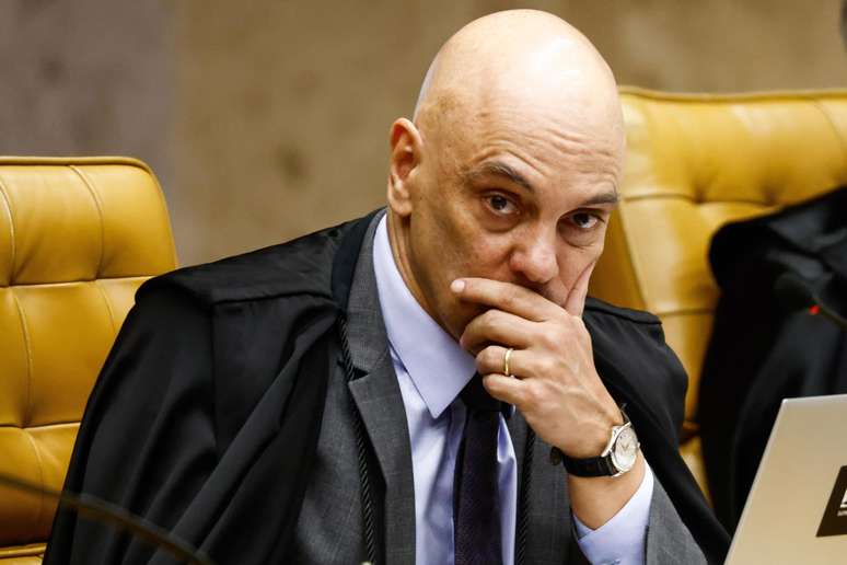 Como vão votar os ministros do STF? Cármen Lúcia pode ser decisiva para definir futuro de Moraes