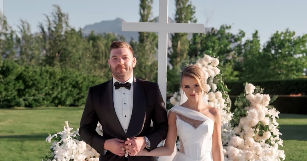 A estrela do UFC Dricus du Plessis celebrou seu casamento com Vasti Spiller