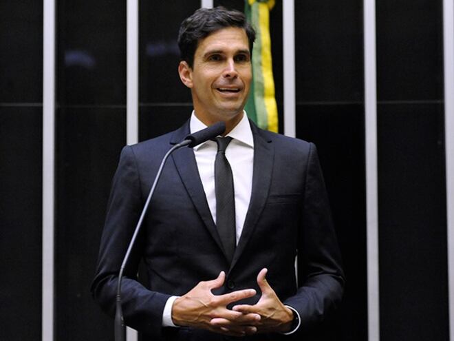 Luxemburgo, Marcelinho Carioca, Edmundo, Sarah Menezes e mais: veja os esportistas candidatos