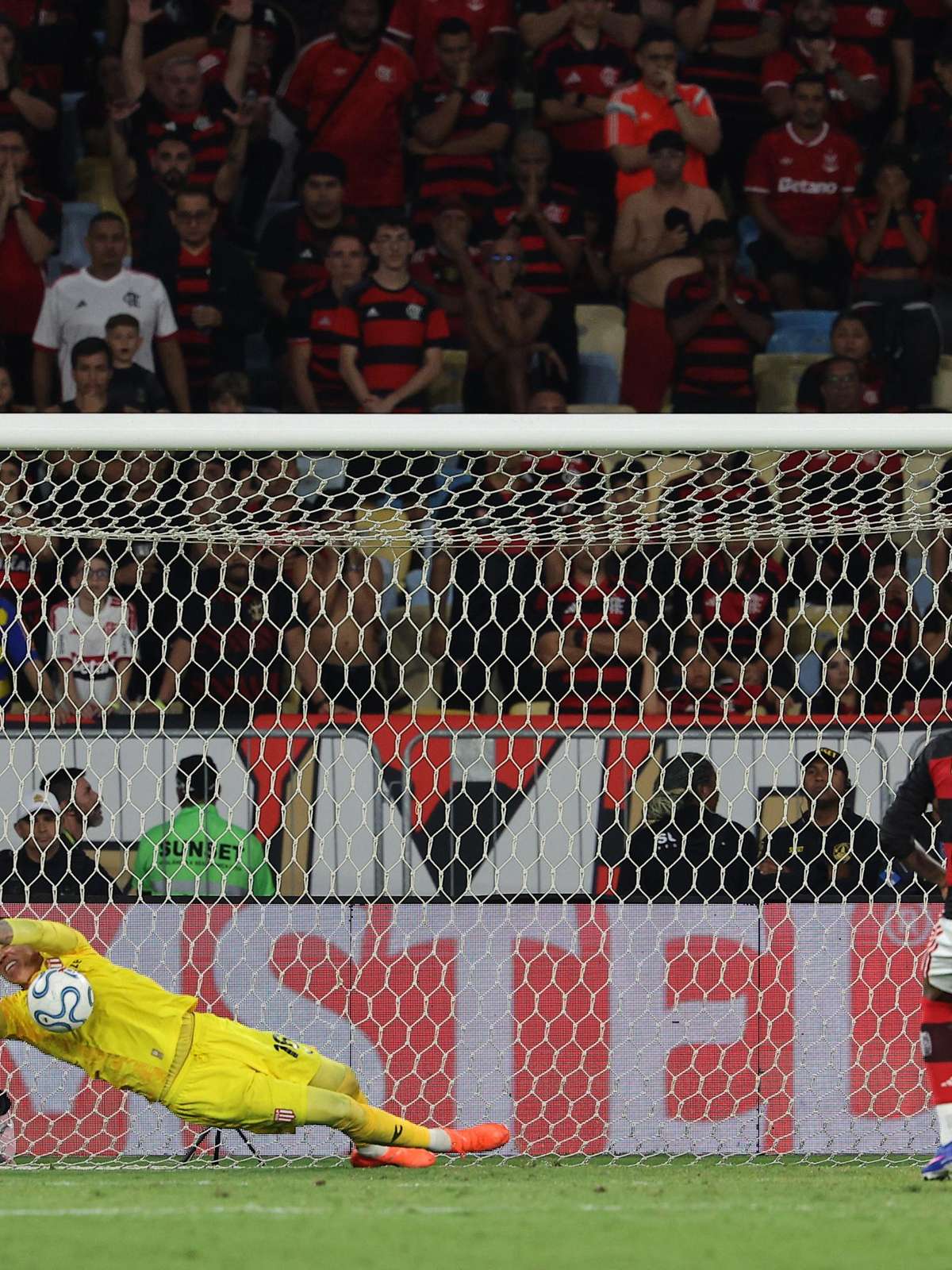 Veja quem perdeu os pênaltis que levaram a eliminação do Flamengo na Libertadores