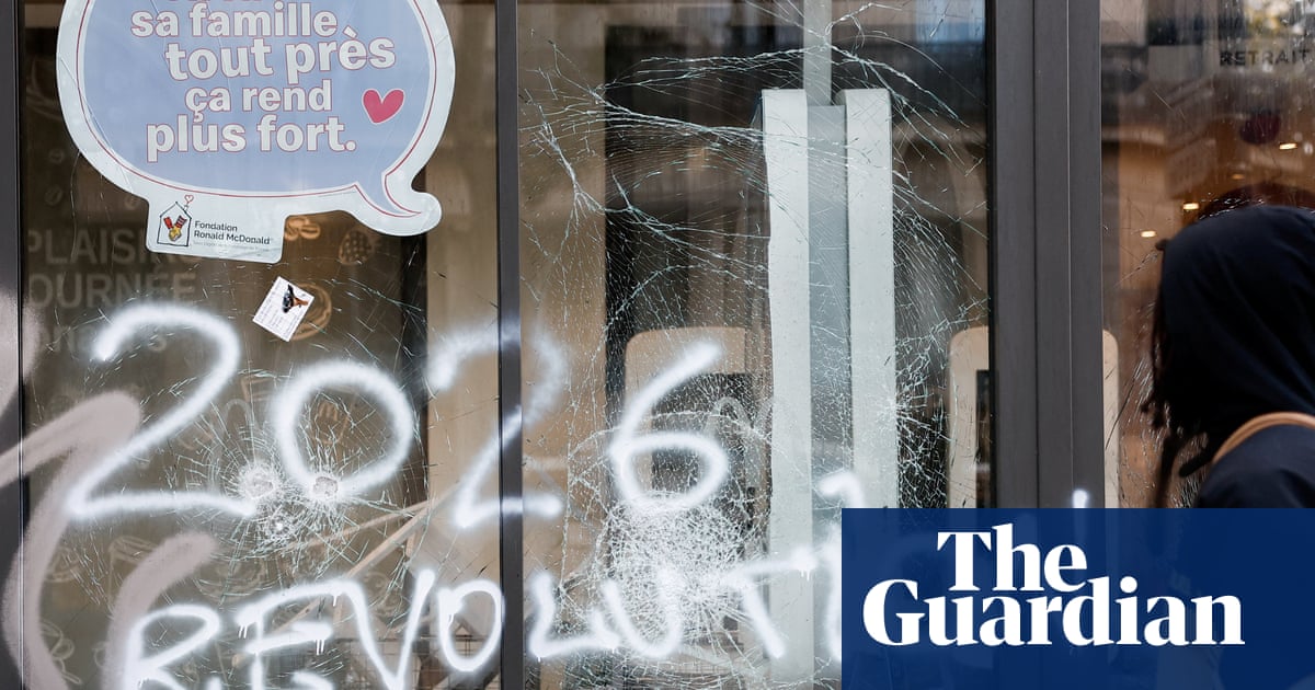 Por que as pessoas estão protestando em toda a Europa?