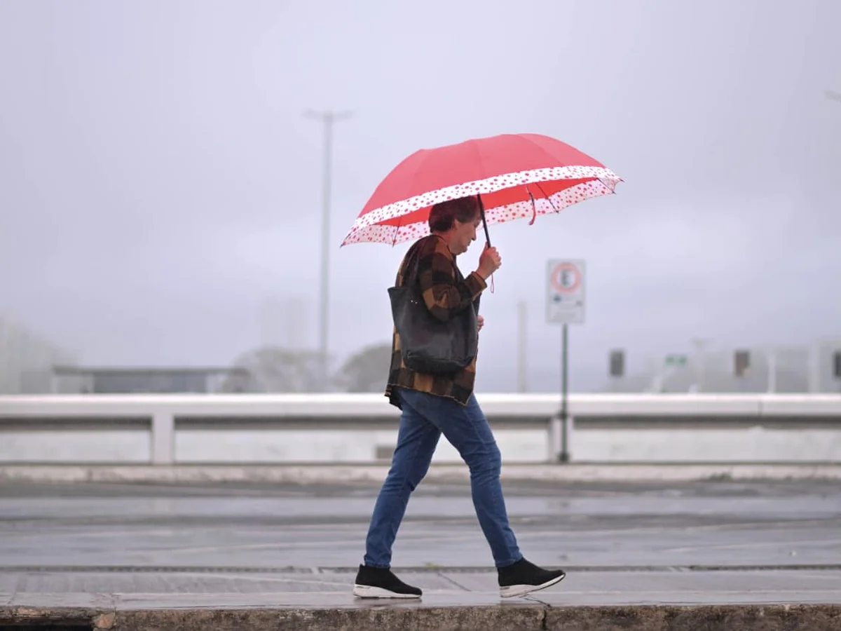 Clima: temporais, ventos e granizos marcam o dia de 1º turno das eleições
