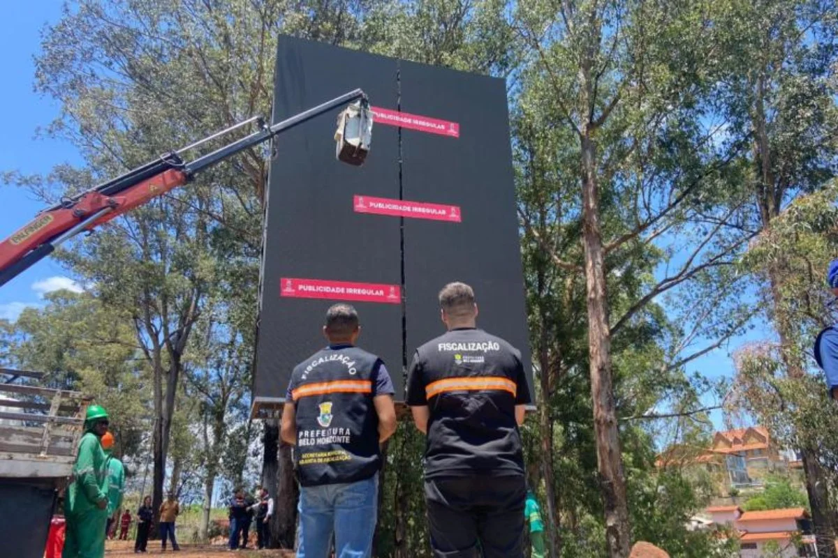 publicidade irregular PBH