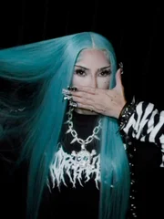 Kim Kardashian recria visual da filha North West em fantasia de Halloween
