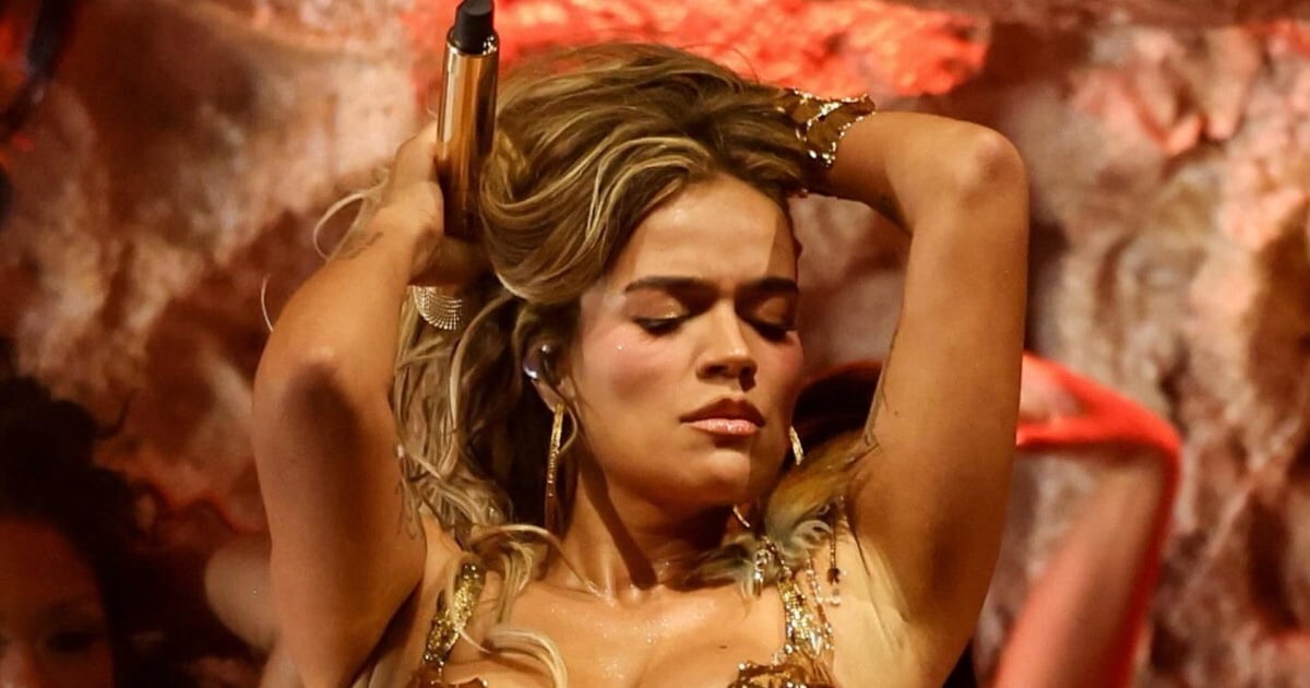 Karol G intensifica cuidados corporais com equipe brasileira antes da turnê em