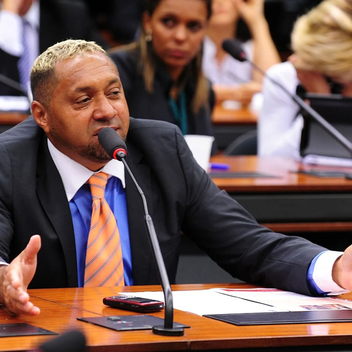 Após quatro mandatos, Tiririca não se elege deputado federal pelo Ceará