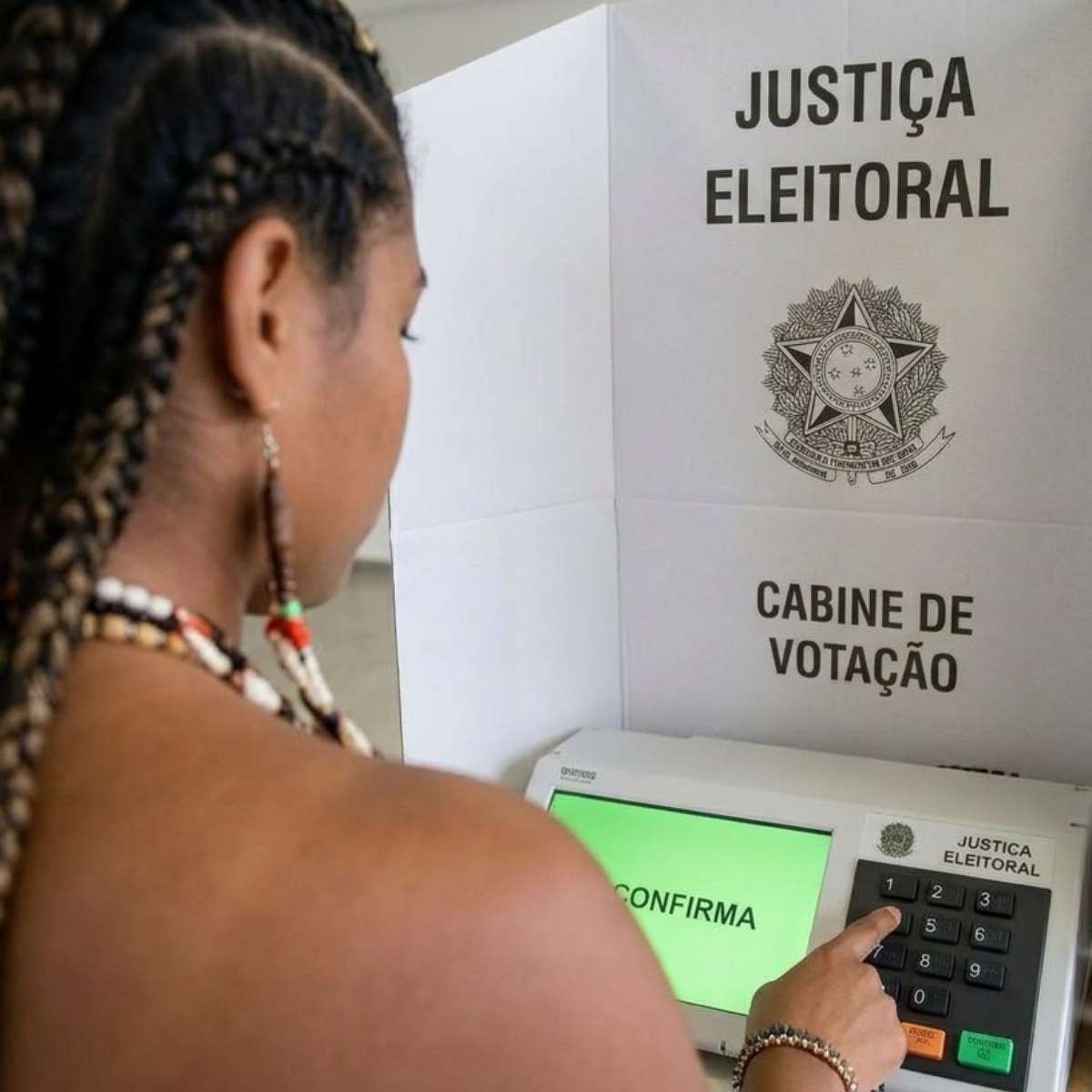 Maioria do eleitorado, minoria nos cargos: por que os brasileiros ainda votam pouco em mulheres