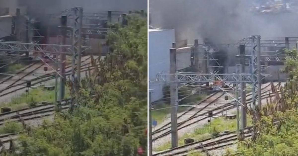 Avião de pequeno porte cai perto de estação do metrô em Belo Horizonte