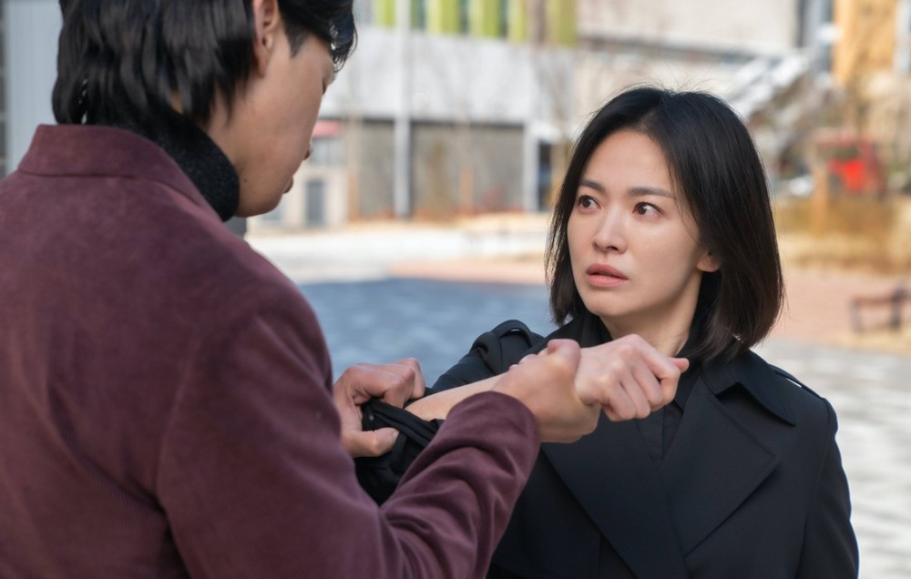 A Lição (2022) é um drama psicológico de vingança que acompanha uma mulher que passa anos preparando vingança — Foto: Divulgação/Netflix