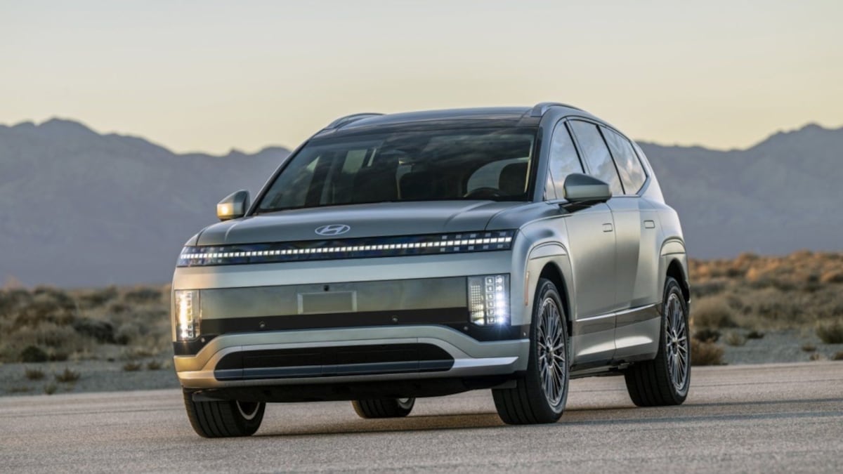Hyundai warns Ioniq 9 seats may not stop moving
