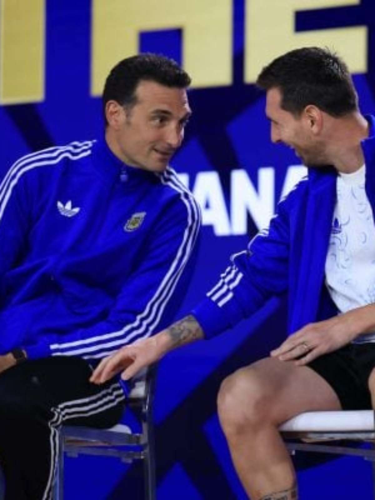 "Foi um sonho ser técnico dele", diz Scaloni sobre despedida de Messi