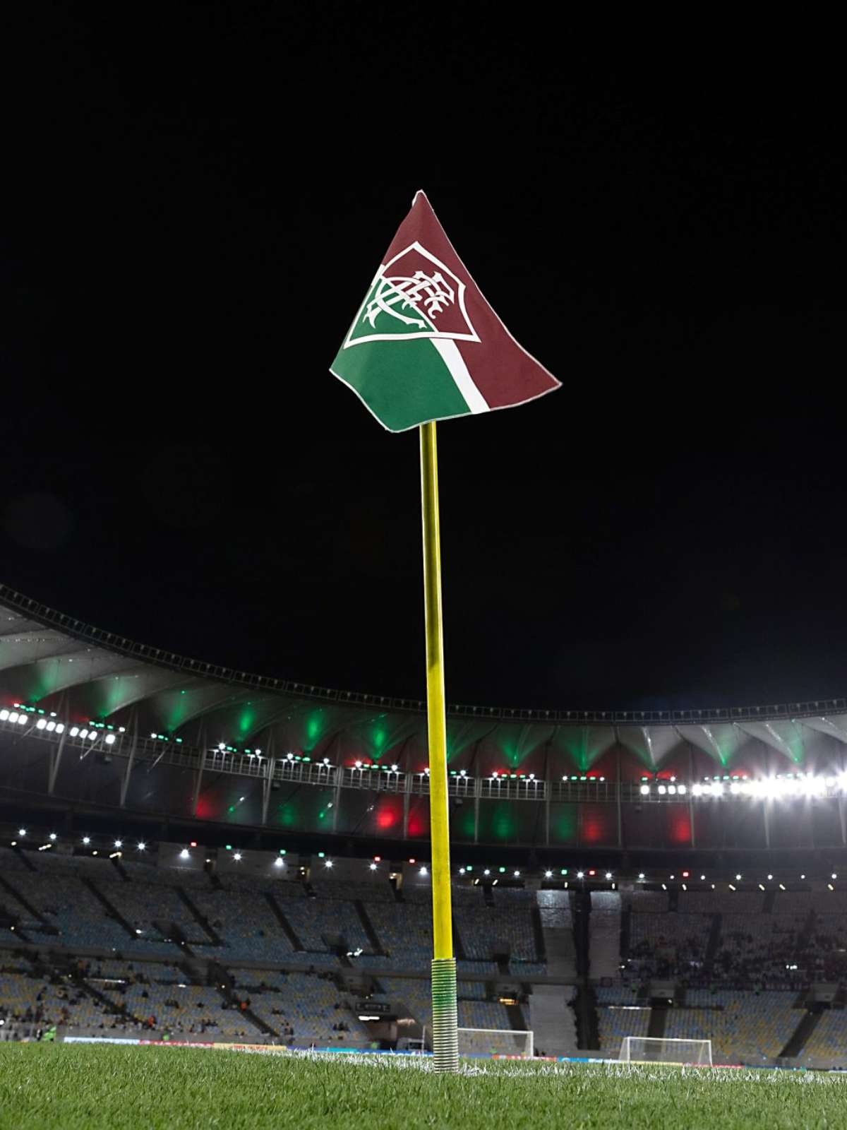 Fluminense encontra alternativa para manter patrocinador máster no uniforme; entenda