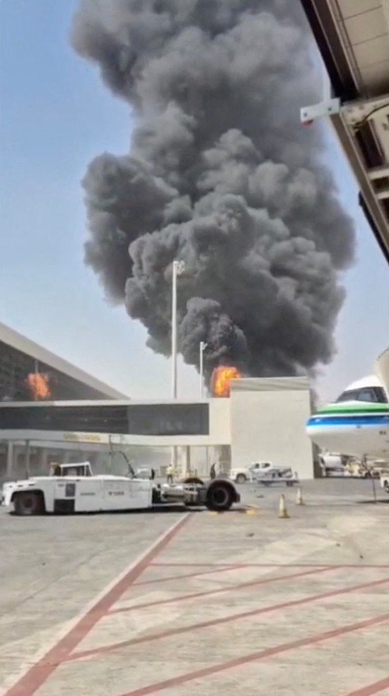 Ataque ao aeroporto de Riad, na Arábia Saudita, deixa ao menos 12 mortos e 300 feridos