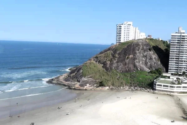 Litoral de SP tem 86 praias impróprias para banho no feriado prolongado - destaque galeria