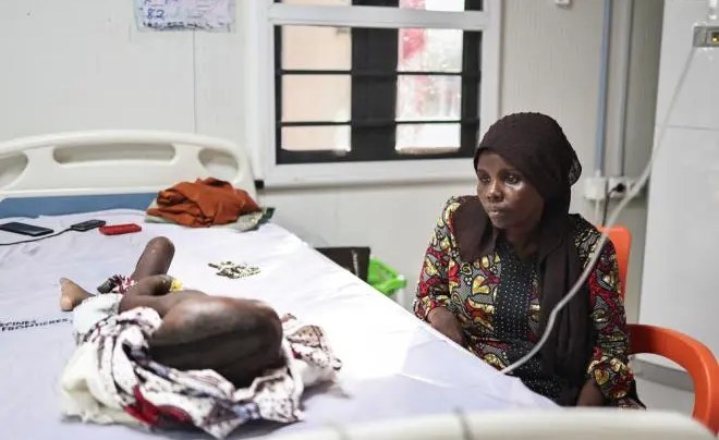 A crise de fome na Nigéria cobra um preço emocional dos cuidadores #DiaMundialDaAlimentação
