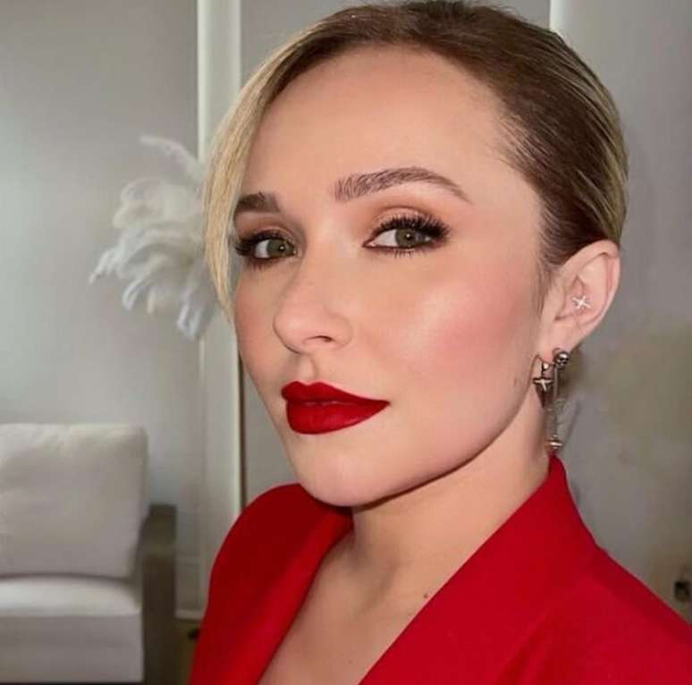 Ex-noivo de Hayden Panettiere pede investigação após joias da atriz serem levadas a casa de penhores