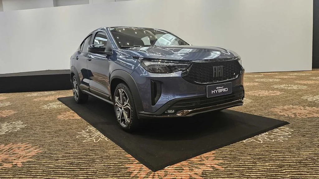 Fiat derrete preços de SUV híbrido em outubro; confira condições