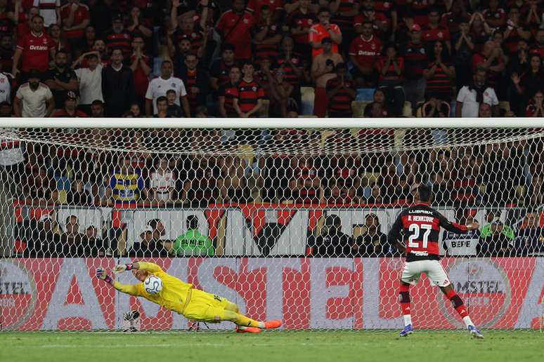 Veja quem perdeu os pênaltis que levaram a eliminação do Flamengo na Libertadores