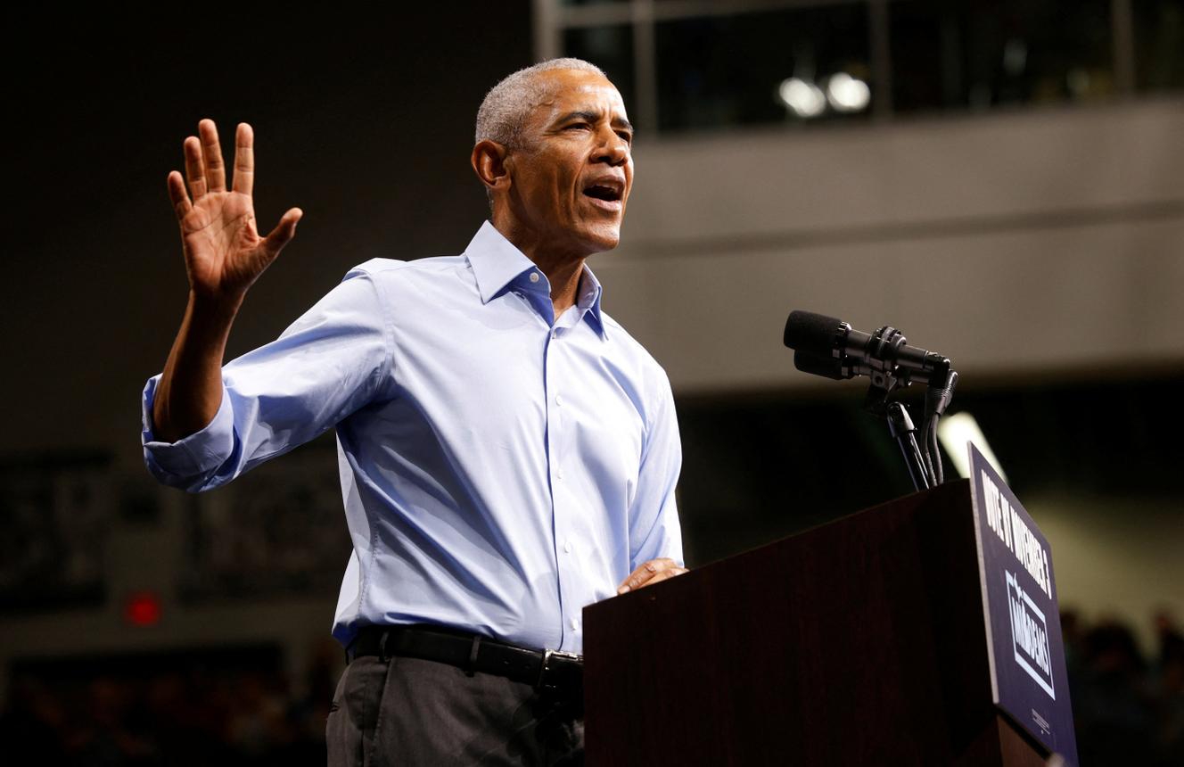 Obama lança duras críticas contra Trump enquanto faz campanha pelos democratas