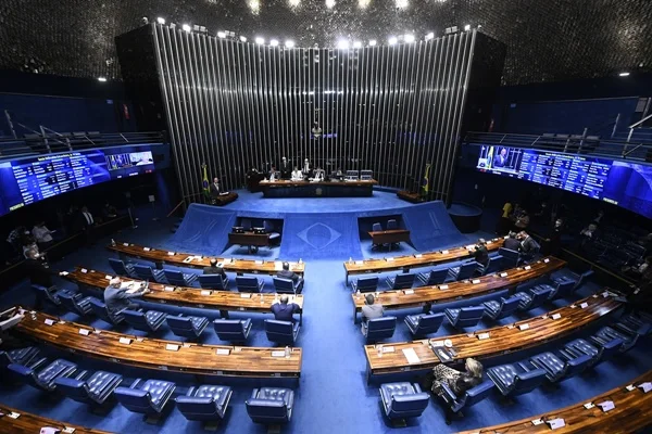 Bancada pró-impeachment de ministros do STF deve chegar a 49 senadores